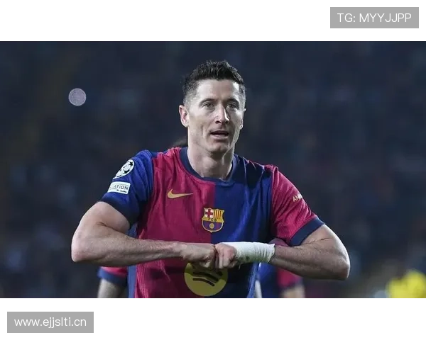 凯恩与莱万：顶级中锋长期稳定性对比分析