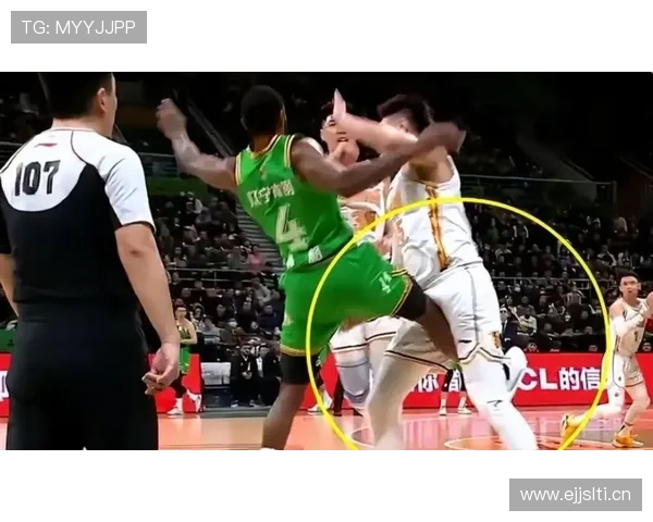 压人犯规判罚有多严格？裁判尺度到底怎么把握？